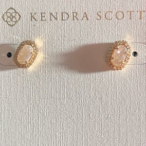 Kendra Scott BNWT rose gold Cade studs
